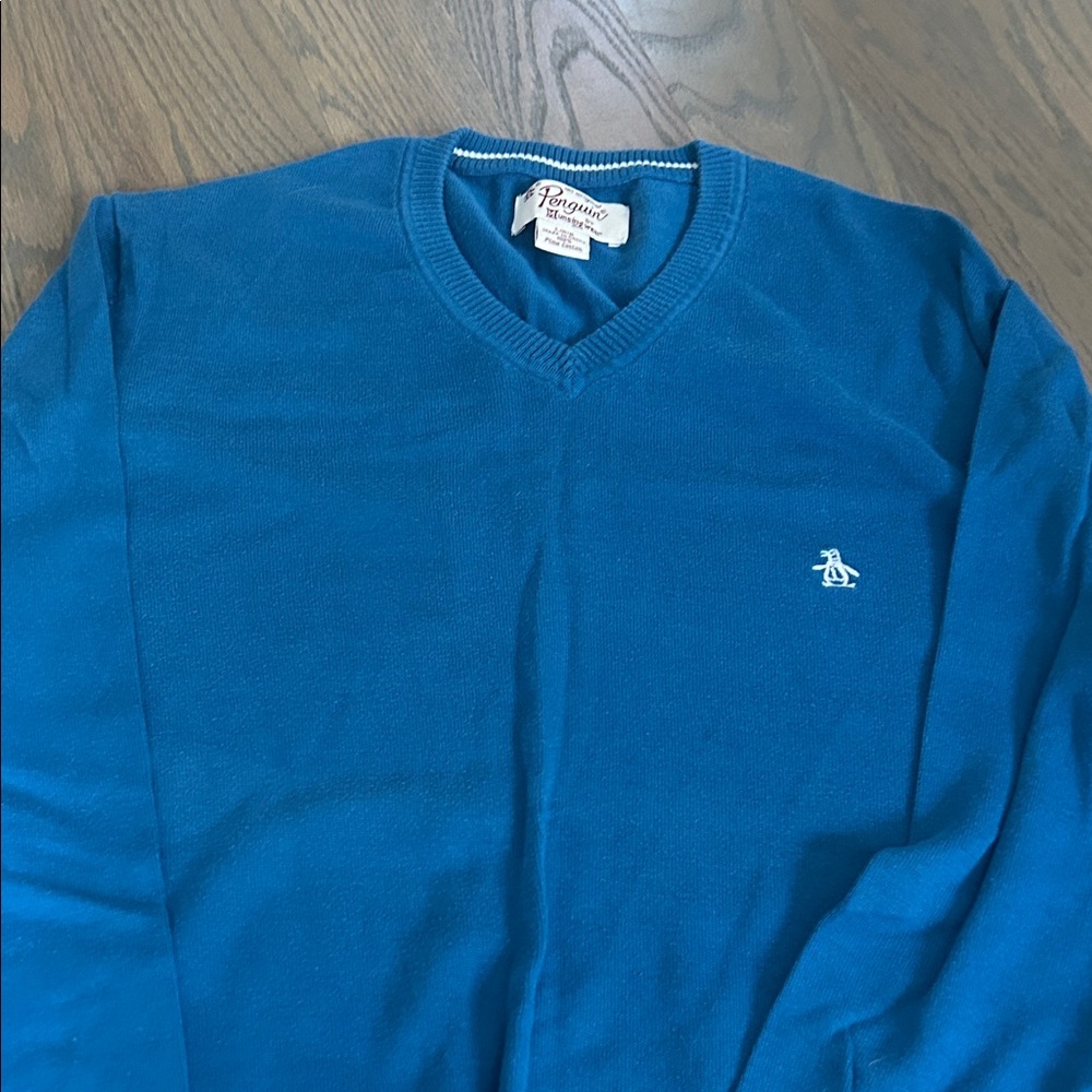 Original Penguin V-Neck Sweater in Deep Blue